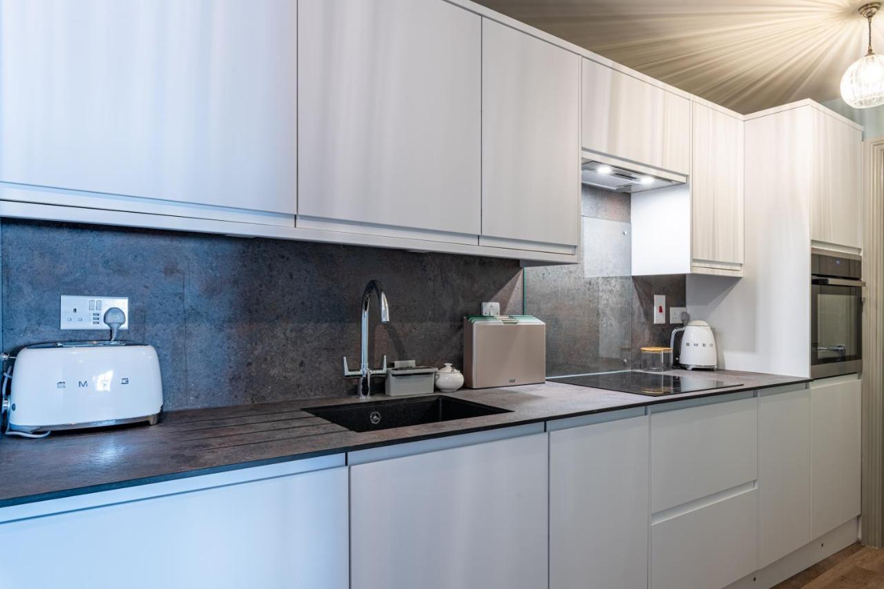 Large Stylish Studio In The Heart Of The City Bath Zewnętrze zdjęcie